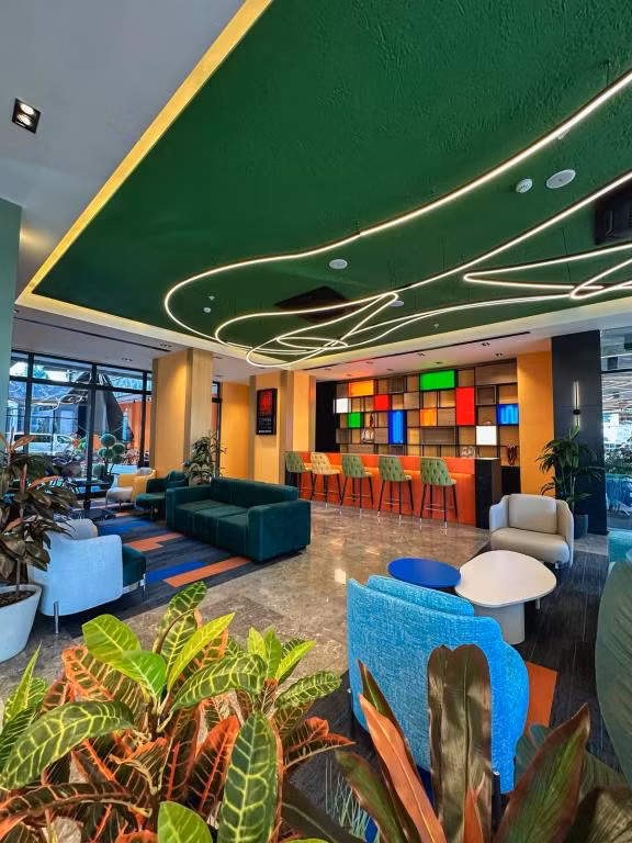 Axis Suites Hotel — 7
