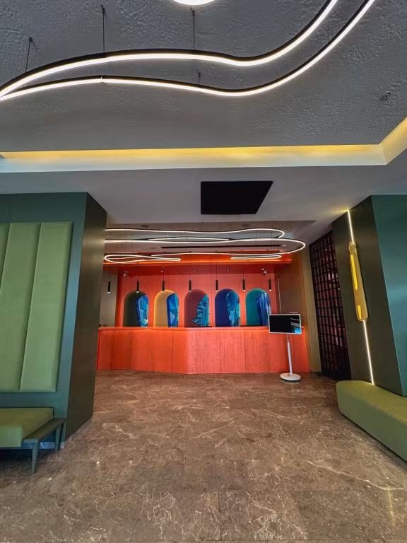 Axis Suites Hotel — 5