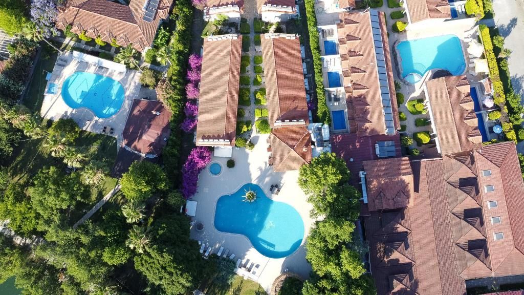 Aydos Hotels & Breeze Restaurant — 9