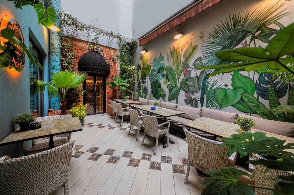 Ayramin Deluxe Hotel — 8
