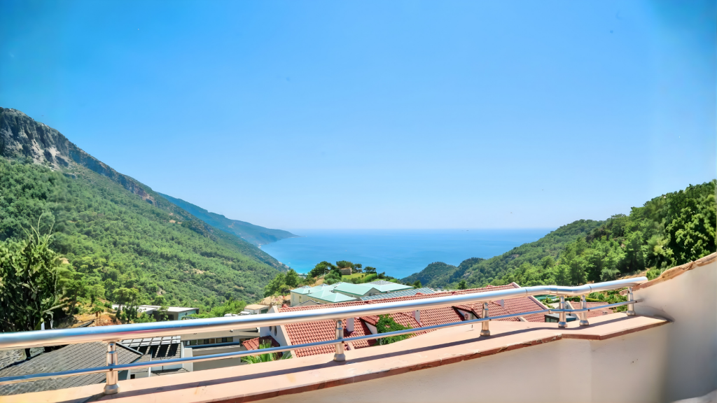 Azure Palm Suites — 4