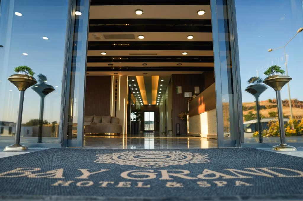 Bay Grand Hotel & SPA — 5