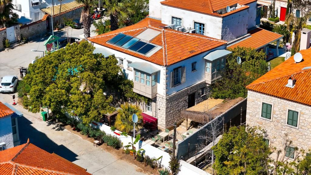 B House Alaçatı (+12 Adults Only) — 2