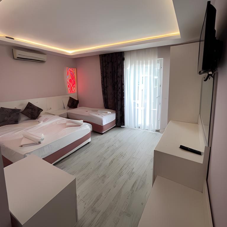 Beachway Hotel  — 8