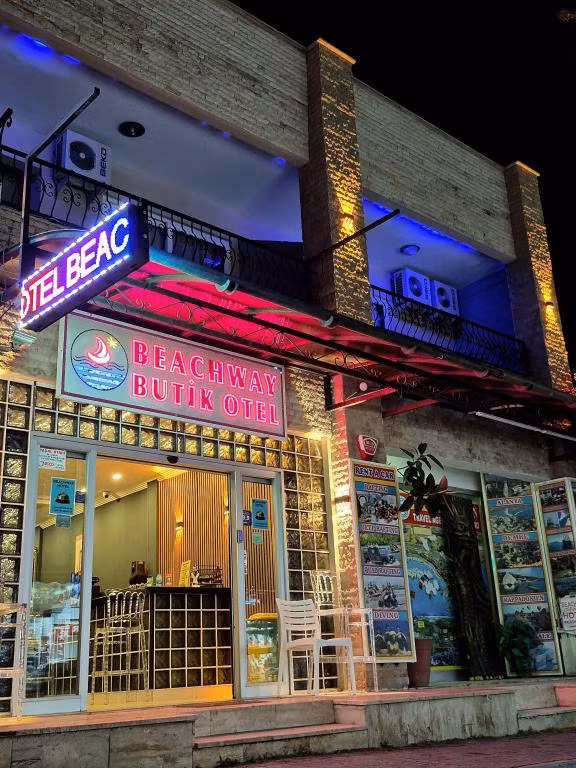 Beachway Hotel  — 3