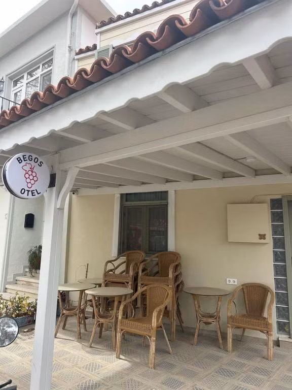Begos Hotel