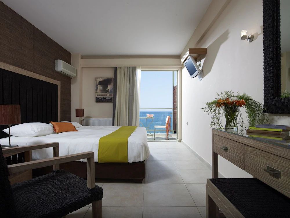 Belle Helene Hotel — 9
