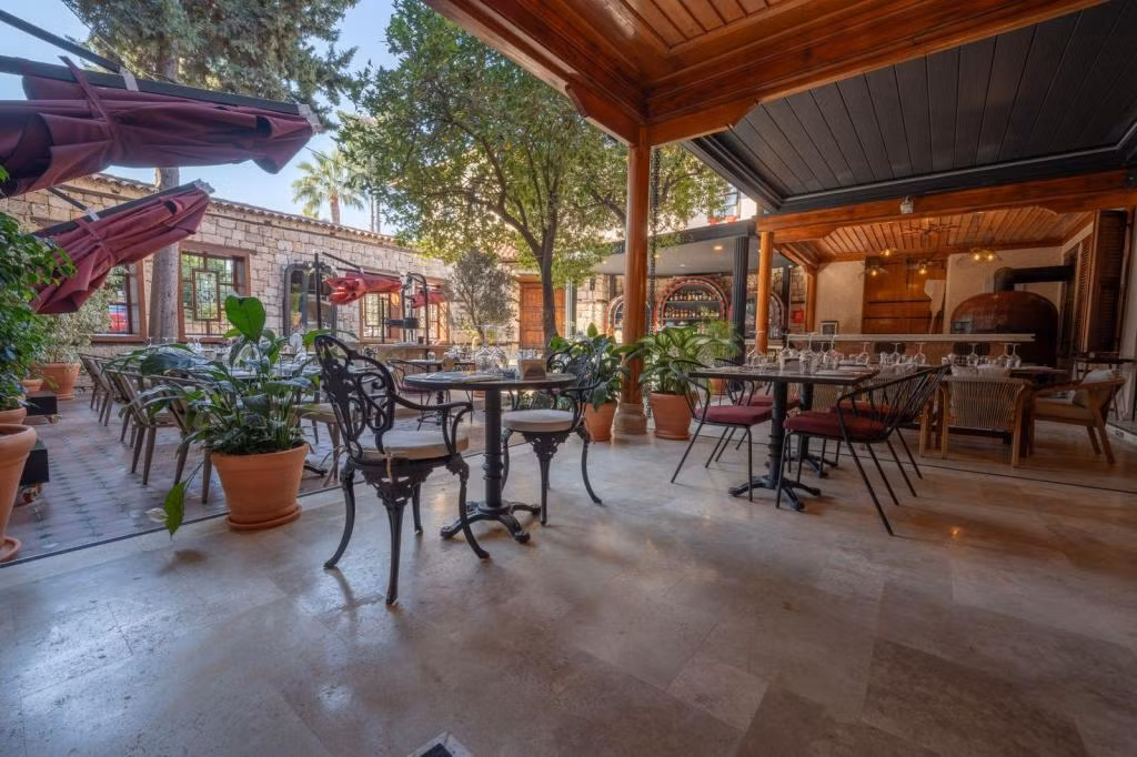 Belmondo Suites — 5