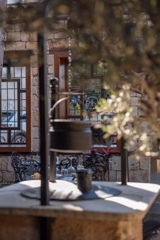 Belmondo Suites — 8