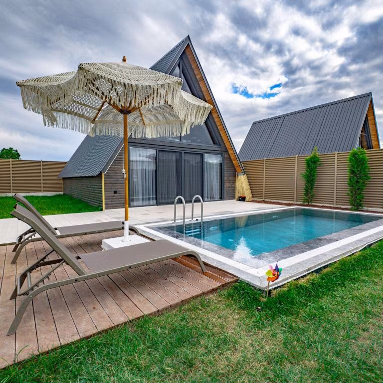 Beloris Bungalov — 2