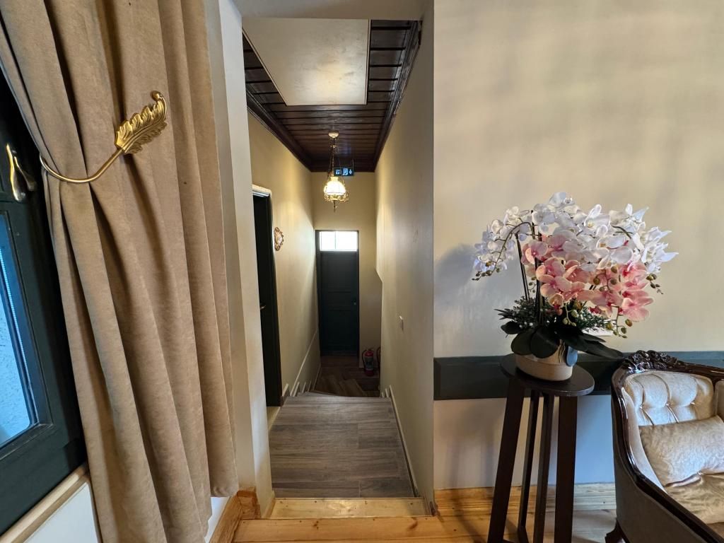 Bem Lion Inn — 8