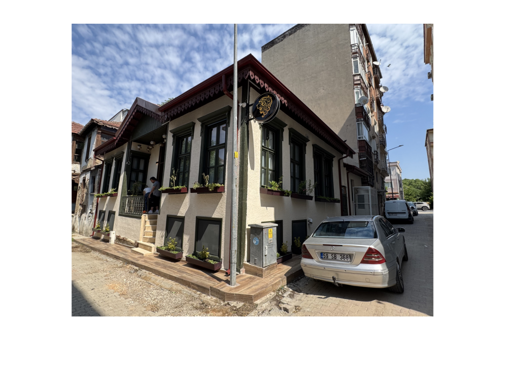 Bem Lion Inn — 3