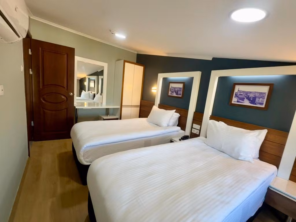 Berlitz Hotel — 5