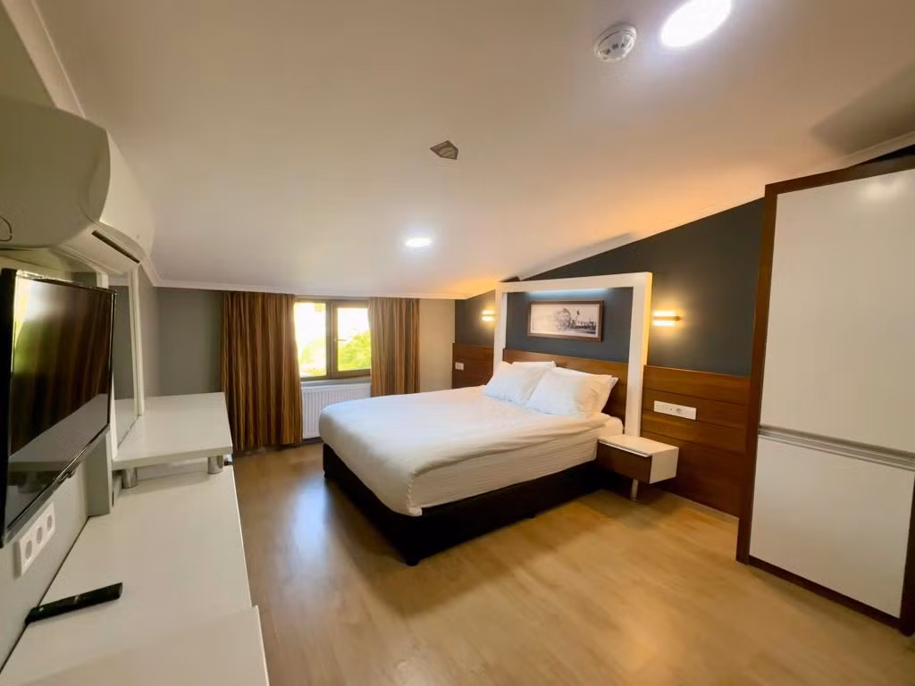 Berlitz Hotel — 7