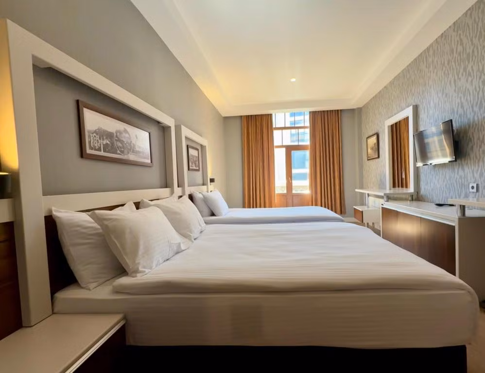 Berlitz Hotel — 8