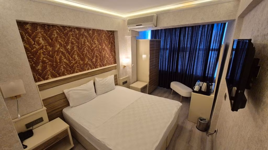 Best Smyrna Otel Kuşadası — 7