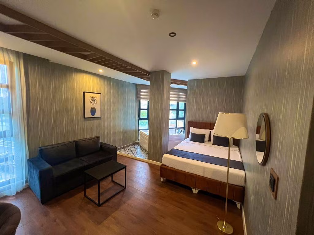 Beta Hotel — 8