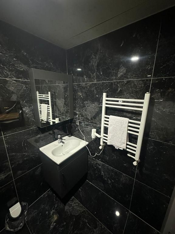 Black House Otel — 3