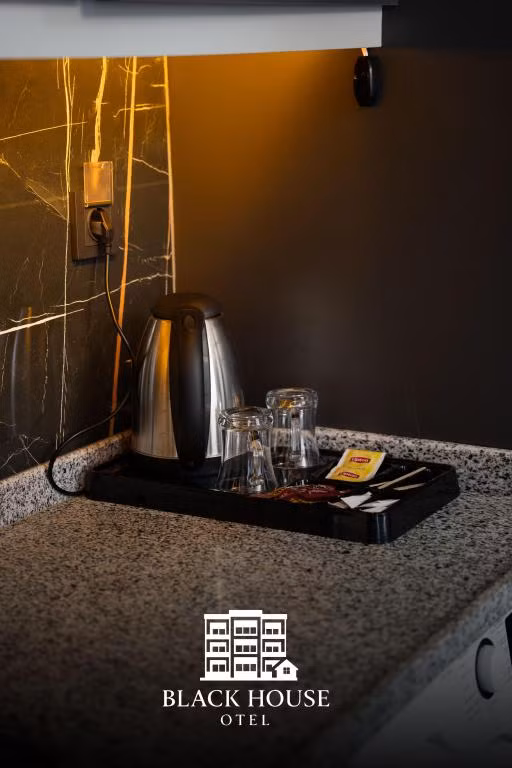 Black House Otel — 4