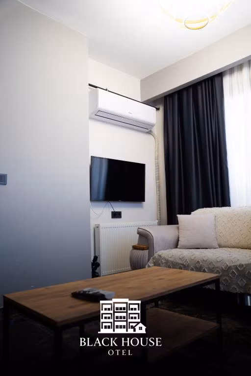 Black House Otel — 5