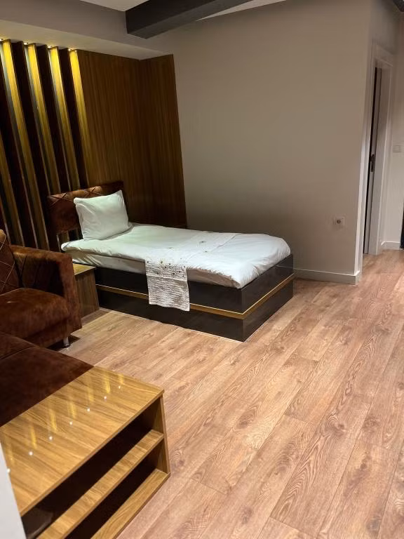 Black Lake Otel — 6