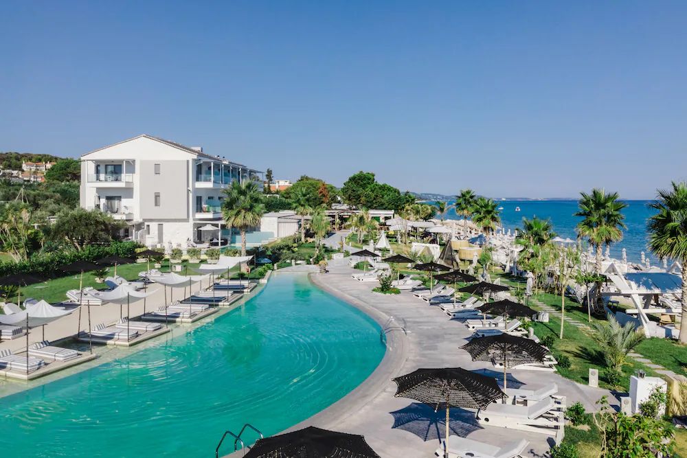 Blue Carpet Luxury Suites — 2