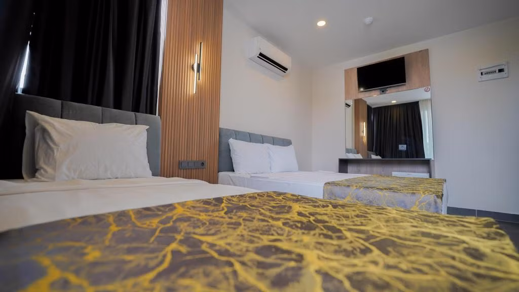 Blue Serenity Hotel +16 — 9