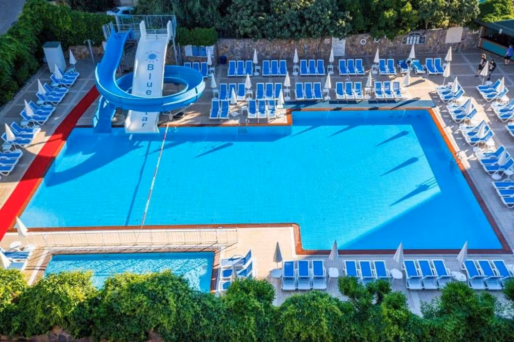Blue Star Hotel — 7