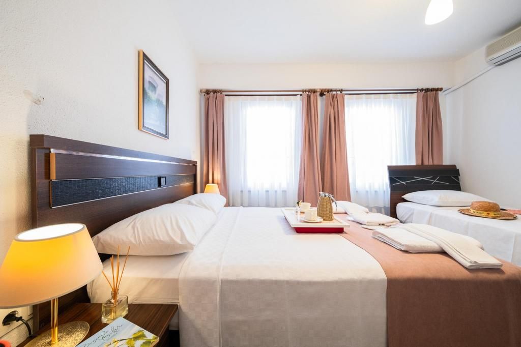 Bozcaada Albatros Otel — 8