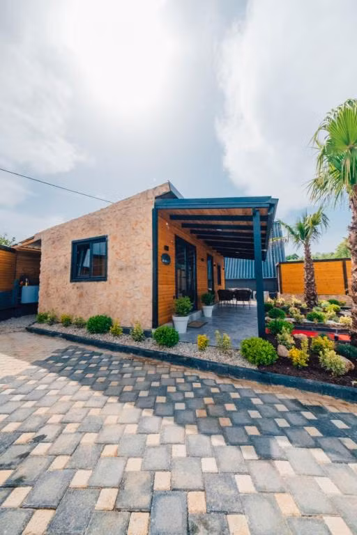 Club Armada Bungalov — 2