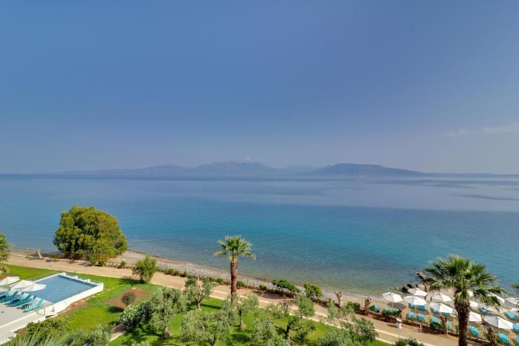 Calamos Family Club Beach Hotel — 5