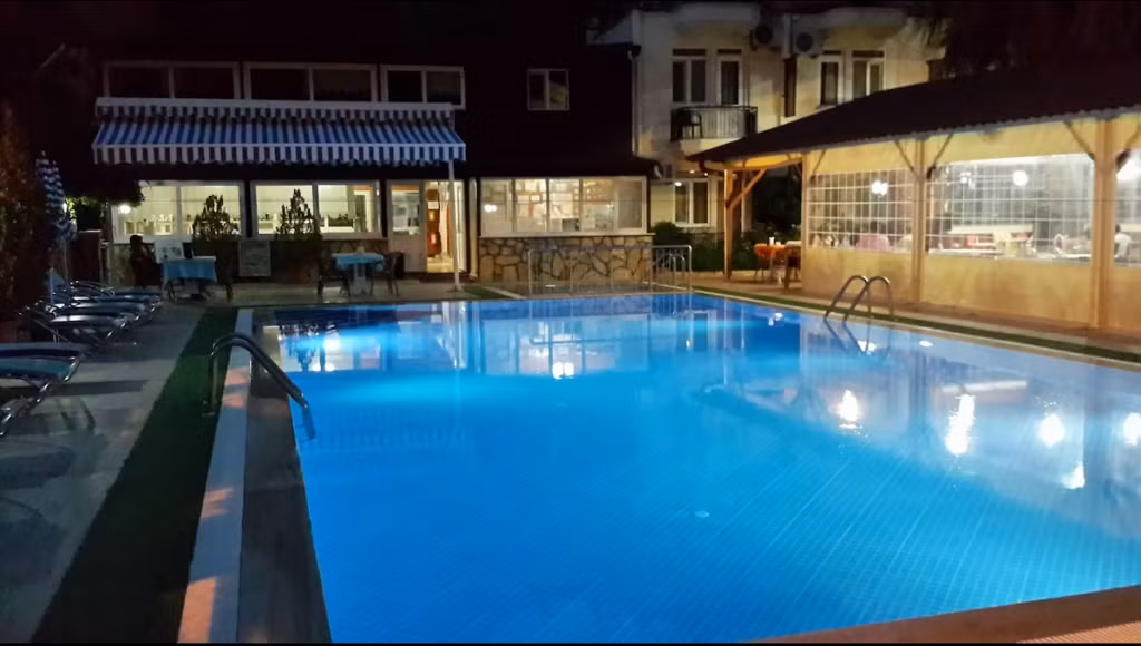 Canada Hotel ve Bungalows — 8