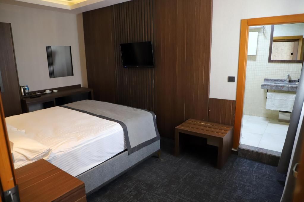 Cenas Otel — 8