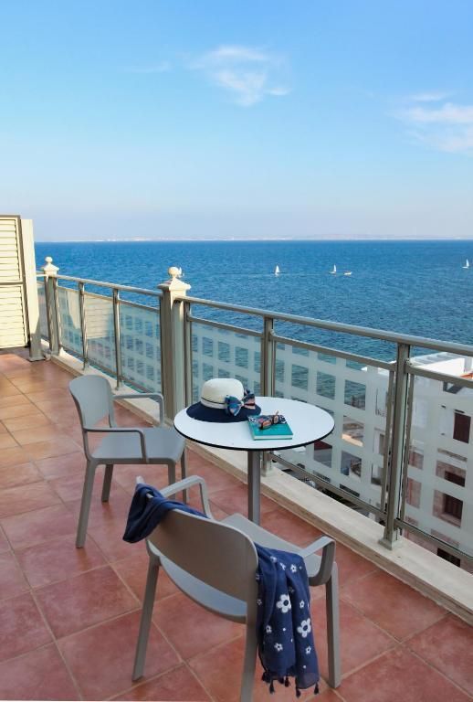 Chios Chandris — 8