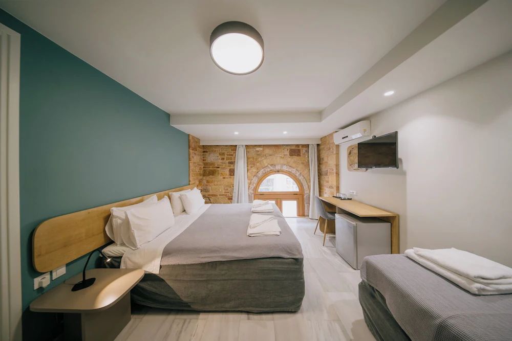 Chios City Inn — 8