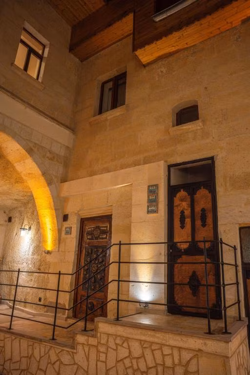 Colina Stone House — 6
