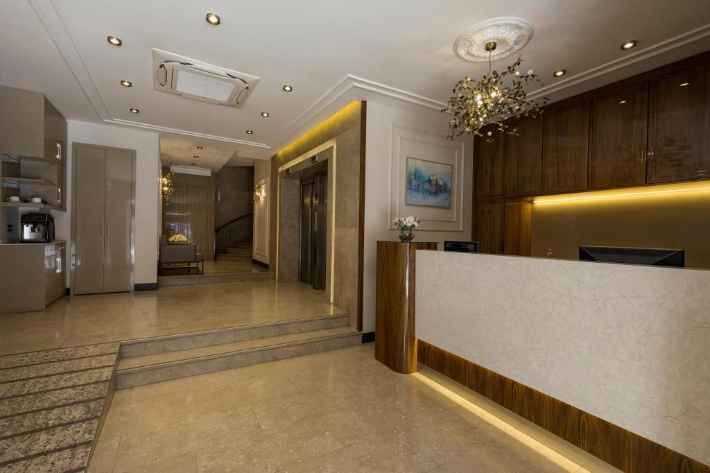 Continental Hotel Pera — 2