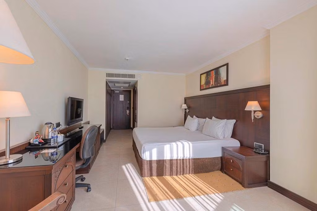 Crowne Plaza Antalya — 8
