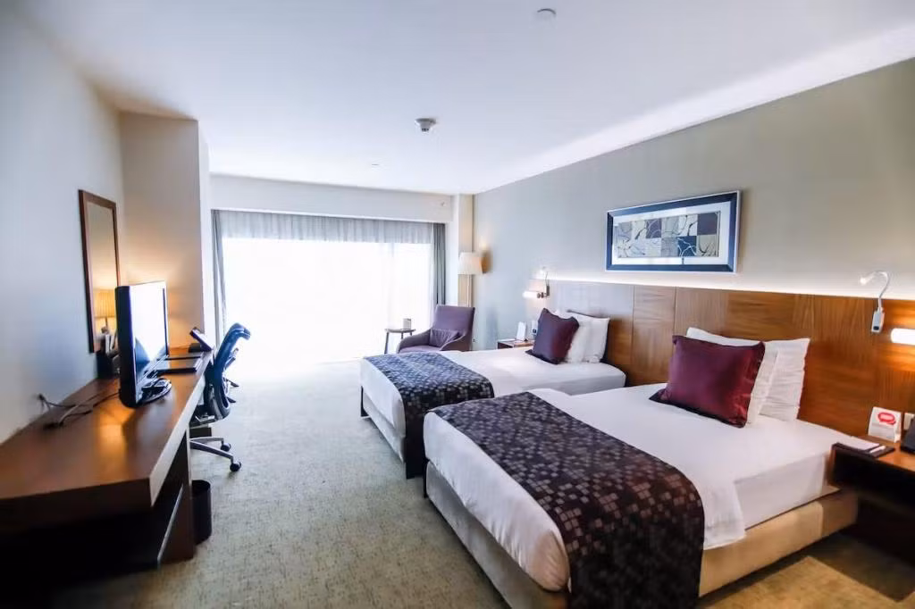 Crowne Plaza Istanbul-Harbiye — 9