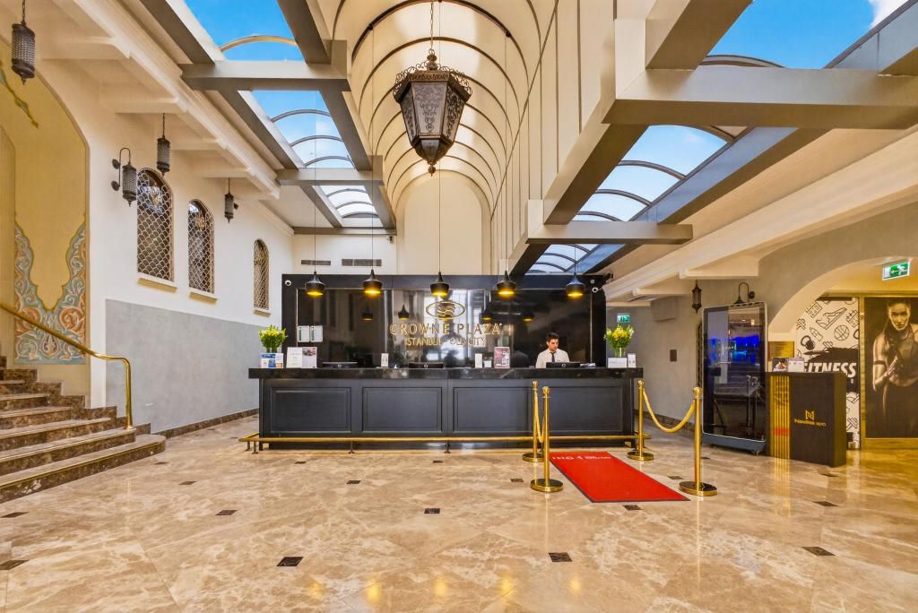 Crowne Plaza Istanbul Old City — 2