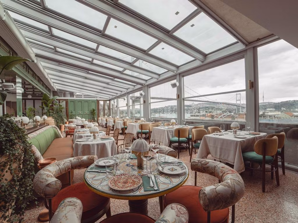 Crowne Plaza Istanbul Ortakoy Bosphorus — 7