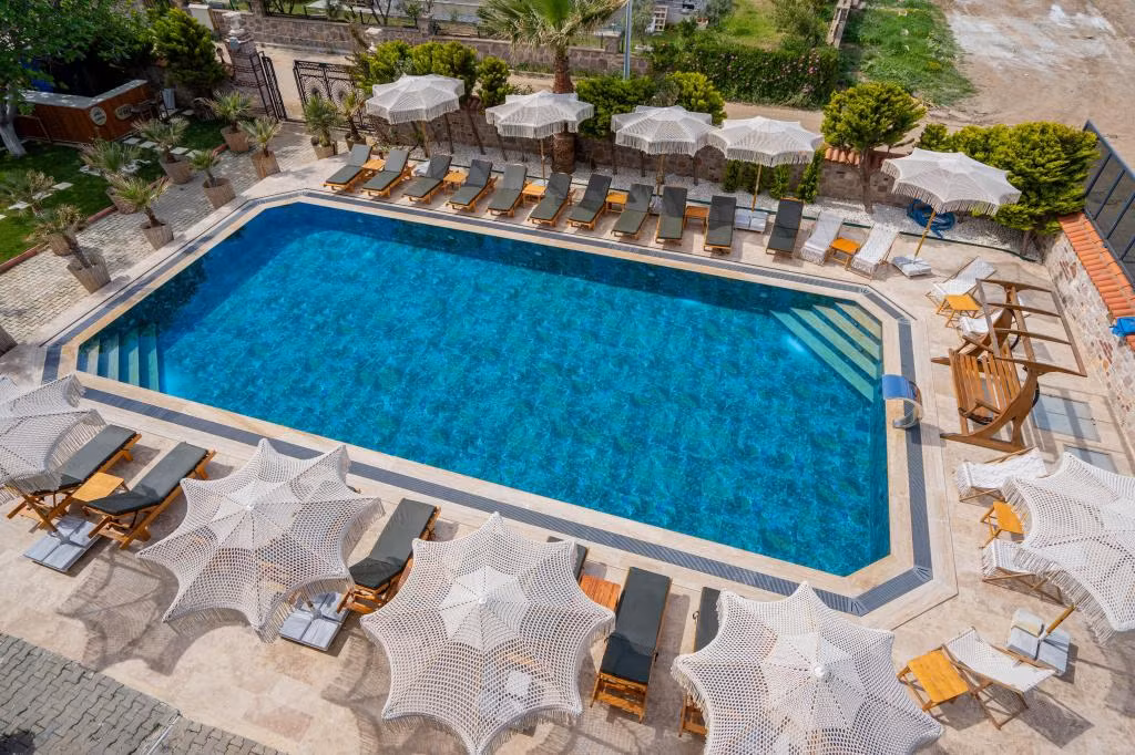 Cunda Aksaç Otel — 4