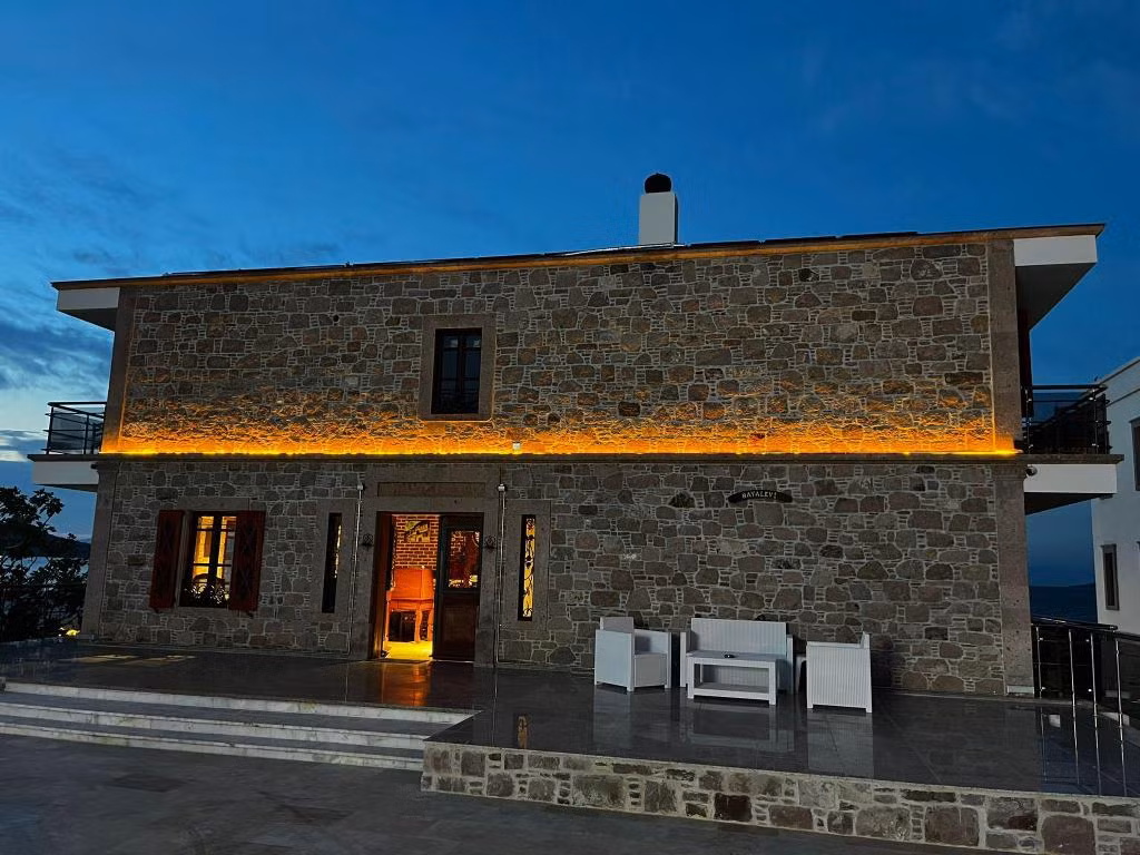 Cunda Esin — 10