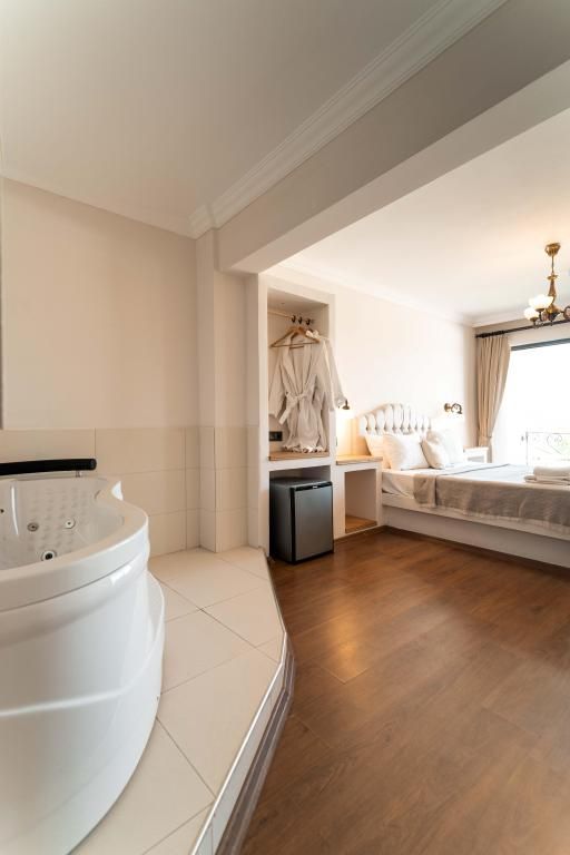 Cunda House Küçük Otel — 10