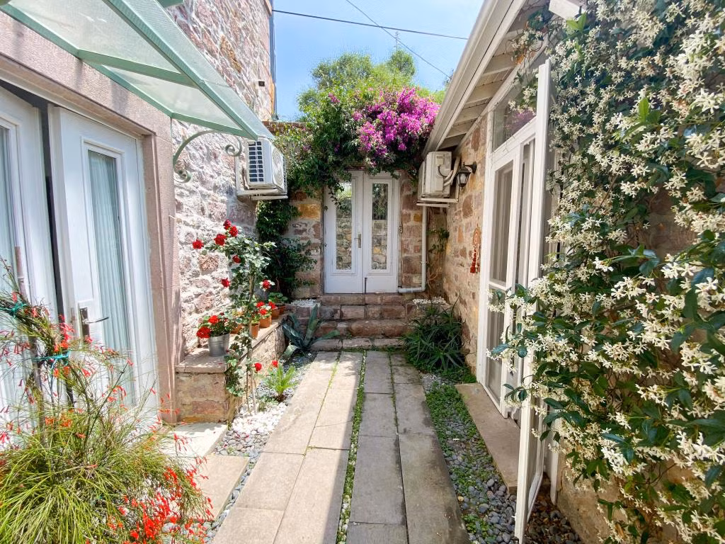 Cunda Ilios — 6