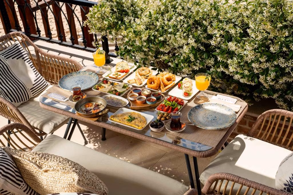 Cunda Taş Otel by Taze — 4