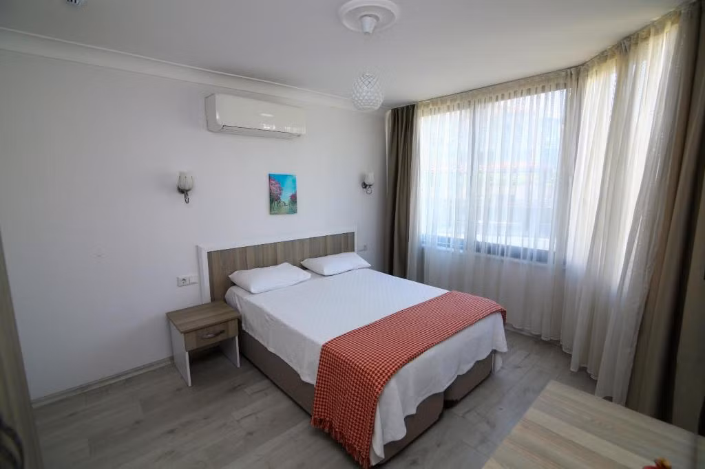 Cunda Şira Otel — 8