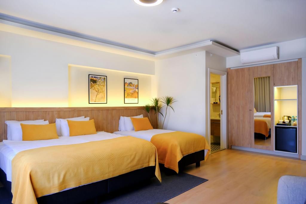 Dugi Hotel — 7