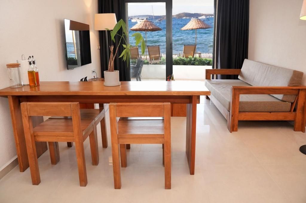 Daphnis Hotel Göltürkbükü — 9
