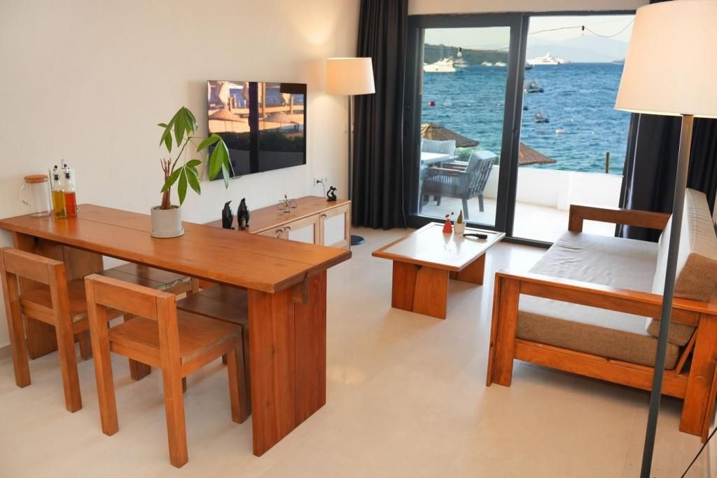 Daphnis Hotel Göltürkbükü — 8